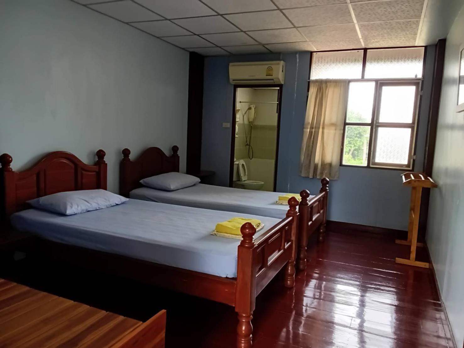 Baan Lotus Guest House 大城 外观 照片