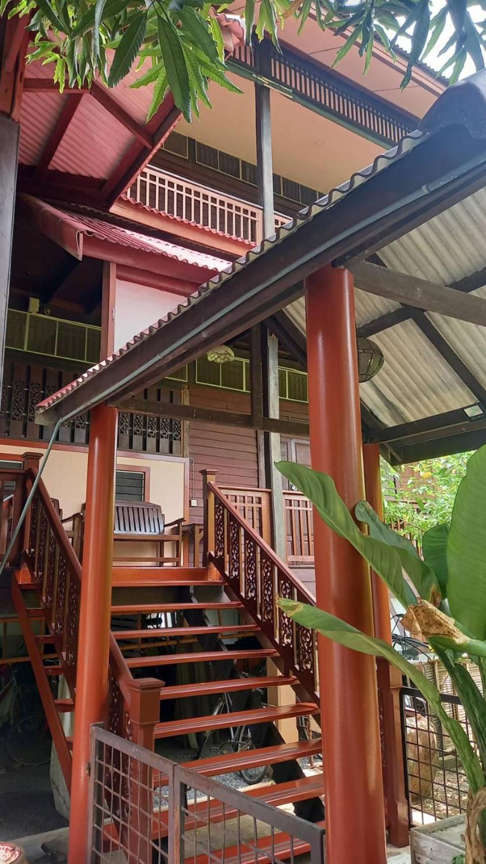 Baan Lotus Guest House 大城 外观 照片